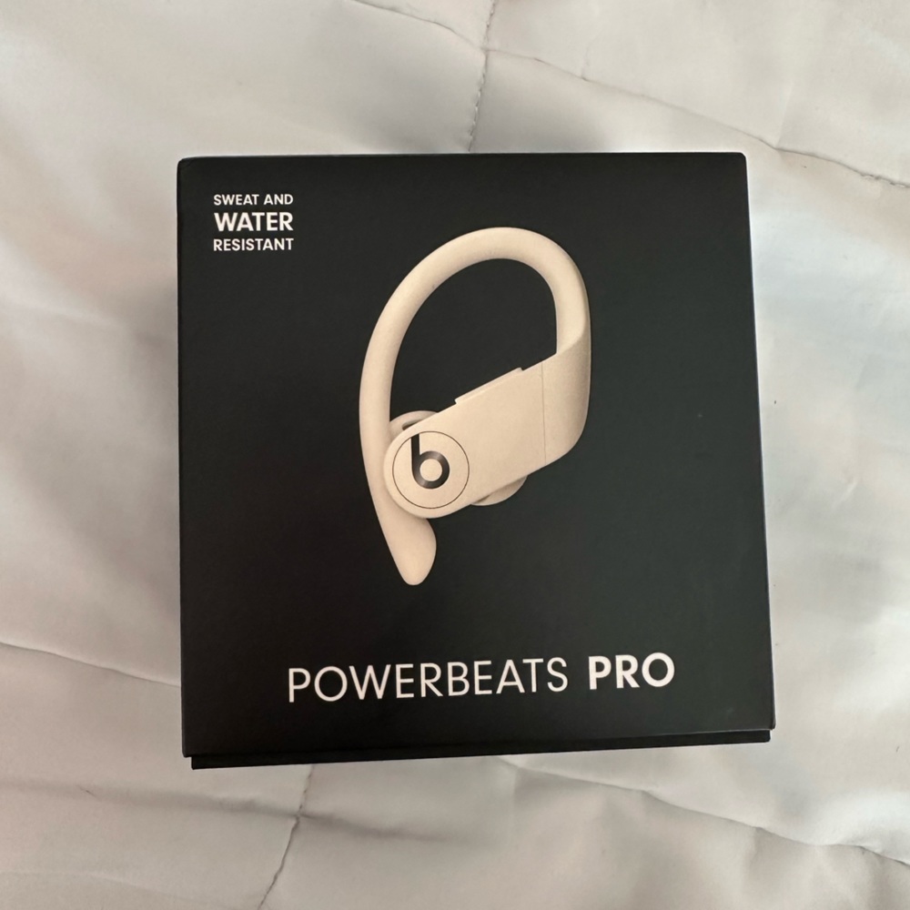 NEW Powerbeats Pro in Beige (used once)